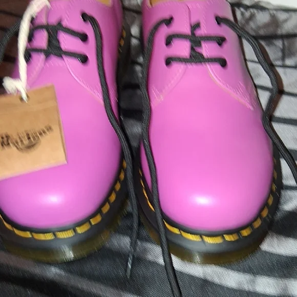 Dr. Martens Pink Flats with Black Laces - Picture 2 of 7